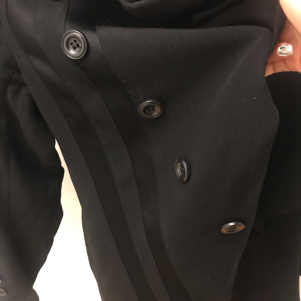 black coat - Picture 4 of 5